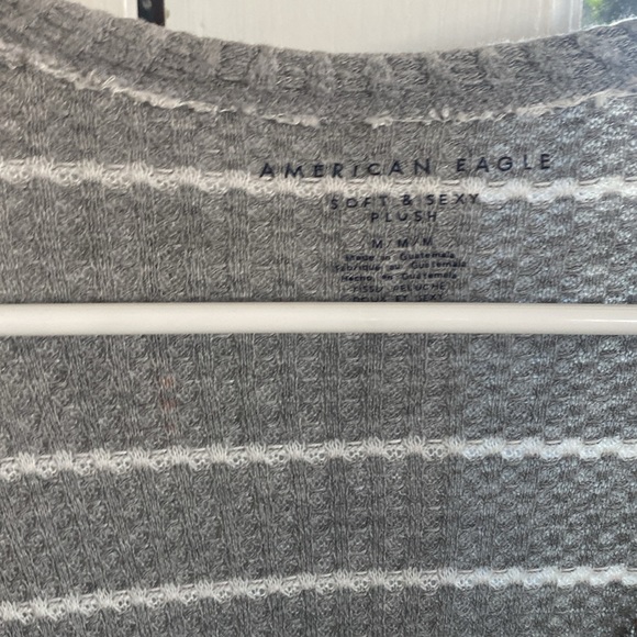 American eagle Long Sleeve waffle v neck - Picture 3 of 3